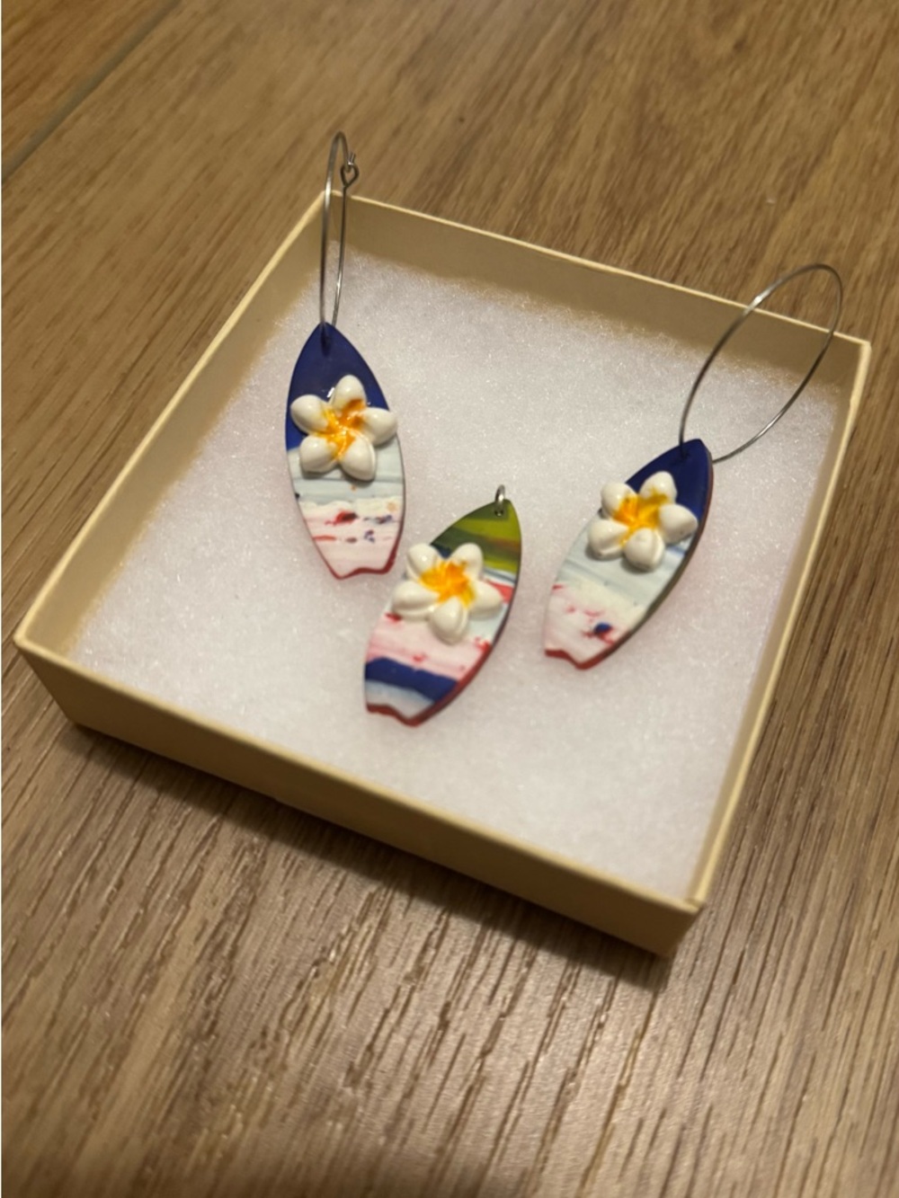 Hand Painted Hawaiian Surfboard Floral Charm Hoop Earrings and Pendant Set 🌺